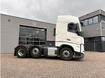 Vetopöytäauto Volvo FH: kuva Vetopöytäauto Volvo FH