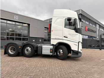 Vetopöytäauto Volvo FH: kuva Vetopöytäauto Volvo FH