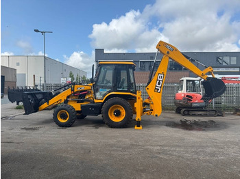 Kaivuri-trukki JCB 3CX