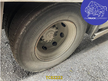 Umpikori kuorma-auto Renault Premium 240: kuva Umpikori kuorma-auto Renault Premium 240