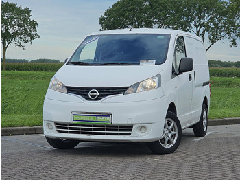 Pieni pakettiauto NISSAN NV200