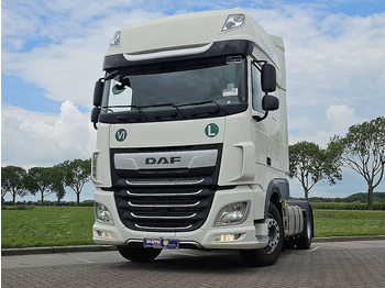 Vetopöytäauto DAF XF 480
