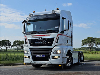 Vetopöytäauto MAN TGX 28.510