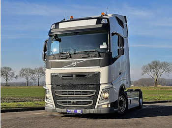 Vetopöytäauto VOLVO FH 460