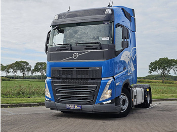 Vetopöytäauto VOLVO FH 460