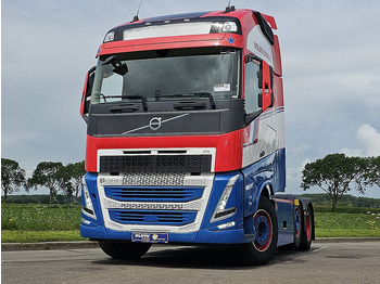 Vetopöytäauto VOLVO FH 460