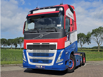 Vetopöytäauto VOLVO FH 460