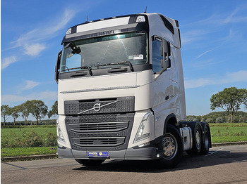 Vetopöytäauto VOLVO FH 500