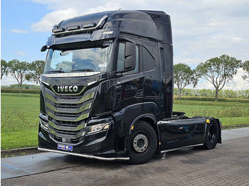 Vetopöytäauto Iveco S-WAY AS440S51 2x tank,frigo: kuva Vetopöytäauto Iveco S-WAY AS440S51 2x tank,frigo
