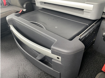 Vetopöytäauto Renault T460 EURO6 Klima ACC-Tempomat Spurhalteassistent: kuva Vetopöytäauto Renault T460 EURO6 Klima ACC-Tempomat Spurhalteassistent