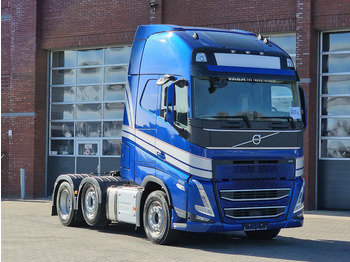 Vetopöytäauto VOLVO FH13 500