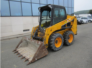Liukuohjattu kuormaaja BOBCAT S450