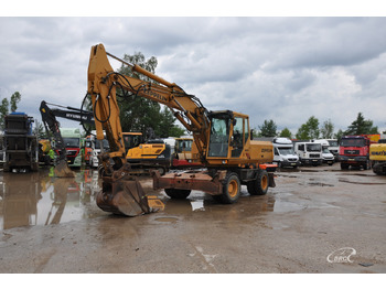 Pyöräalustainen kaivinkone ZEPPELIN