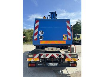 Itsekulkevat henkilönostimet Iveco Eurocargo 100E18: kuva Itsekulkevat henkilönostimet Iveco Eurocargo 100E18