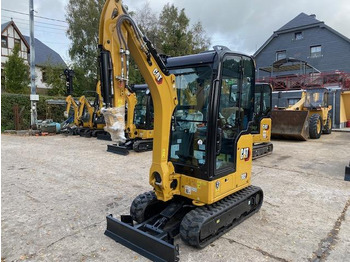 Minikuormaaja CATERPILLAR 302