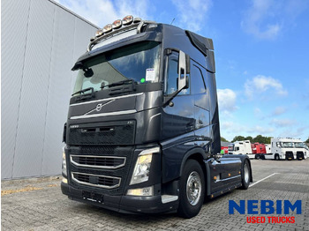 Vetopöytäauto VOLVO FH 460