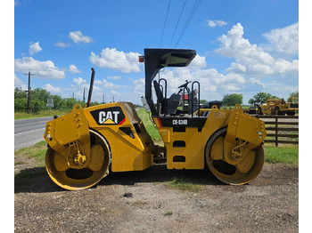 Jyrä CATERPILLAR CB534D