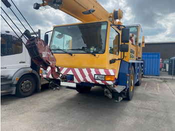Ajoneuvonosturi LIEBHERR LTM 1040-2.1
