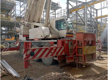 Ajoneuvonosturi Liebherr LTM 1055-3.2: kuva Ajoneuvonosturi Liebherr LTM 1055-3.2