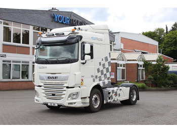 Vetopöytäauto DAF XF 530