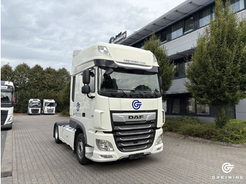 Vetopöytäauto DAF XF 480