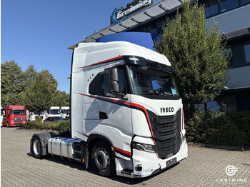 Vetopöytäauto IVECO