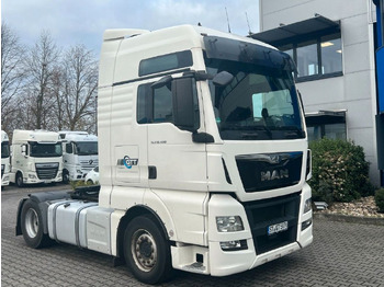 Vetopöytäauto MAN TGX 18.480