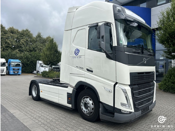 Vetopöytäauto VOLVO FH 500