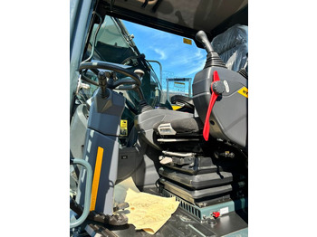 Pyöräalustainen kaivinkone Hyundai HW160A: kuva Pyöräalustainen kaivinkone Hyundai HW160A Pyöräalustainen kaivinkone Hyundai HW160A: kuva Pyöräalustainen kaivinkone Hyundai HW160A