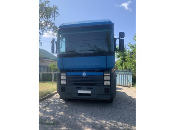Vetopöytäauto RENAULT Magnum