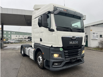 Vetopöytäauto MAN TGX 18.470