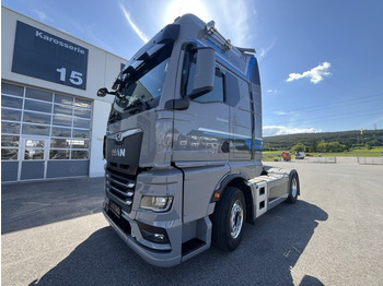 Vetopöytäauto MAN TGX 18.510