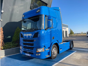 Vetopöytäauto SCANIA R 450