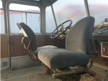 Bussi L4C Alpenwagen III, Alpin Bus, Restaurationsobjekt SAURER L4C Alpenwagen III, Alpin Bus, Restaurationsobjekt: kuva Bussi L4C Alpenwagen III, Alpin Bus, Restaurationsobjekt SAURER L4C Alpenwagen III, Alpin Bus, Restaurationsobjekt