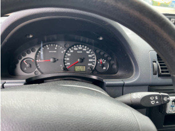 Pieni pakettiauto Ford Tourneo Connect 4x2 Tourneo Connect 4x2, Personentransporter, 8-Sitzer: kuva Pieni pakettiauto Ford Tourneo Connect 4x2 Tourneo Connect 4x2, Personentransporter, 8-Sitzer