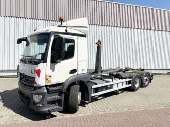 Koukkulava kuorma-auto MERCEDES-BENZ Antos 2543