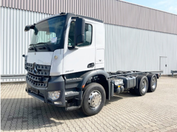 Kuorma-auto alusta MERCEDES-BENZ Arocs 2642