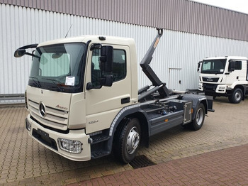 Koukkulava kuorma-auto MERCEDES-BENZ Atego 1224