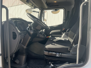 Interior photo 1: Kippiauto kuorma-auto Mercedes-Benz Atego 818 K 4x2 Atego 818 K 4x2, 2x AHK, Meiller-Kipper, mehrfach Vorhanden!