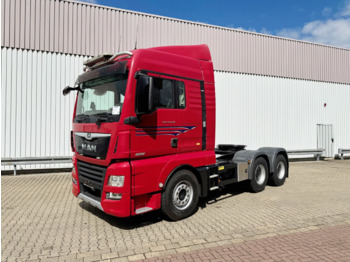 Vetopöytäauto MAN TGX