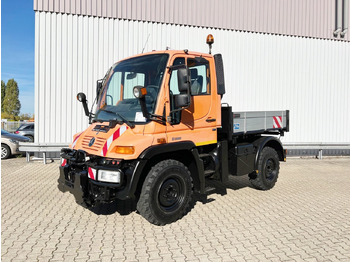 Kippiauto kuorma-auto UNIMOG U300