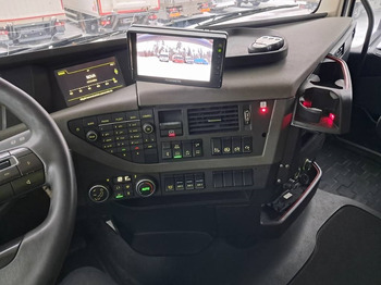 Konttialus/ Vaihtokuormatilat kuorma-auto Volvo FH 13 500: kuva Konttialus/ Vaihtokuormatilat kuorma-auto Volvo FH 13 500 Konttialus/ Vaihtokuormatilat kuorma-auto Volvo FH 13 500: kuva Konttialus/ Vaihtokuormatilat kuorma-auto Volvo FH 13 500