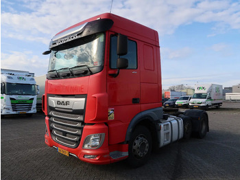 Vetopöytäauto DAF XF 450