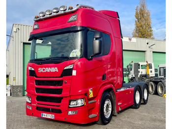 Vetopöytäauto SCANIA R 500