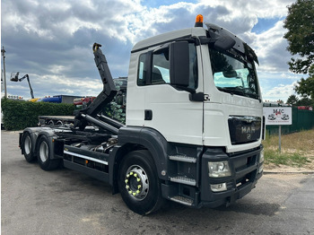 Koukkulava kuorma-auto MAN TGS 28.360