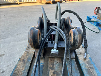 Pikaliitin - Rakennuskoneet OilQuick OQ65 - M314F / M316F / M318F: kuva Pikaliitin - Rakennuskoneet OilQuick OQ65 - M314F / M316F / M318F Pikaliitin - Rakennuskoneet OilQuick OQ65 - M314F / M316F / M318F: kuva Pikaliitin - Rakennuskoneet OilQuick OQ65 - M314F / M316F / M318F