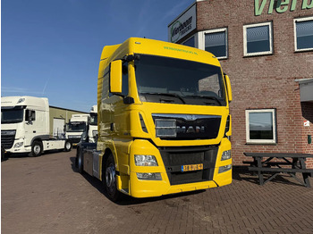 Vetopöytäauto MAN TGX 18.400