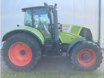 Traktori CLAAS Axion 840