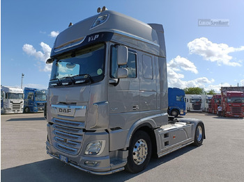 Vetopöytäauto DAF XF 480