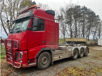 Koukkulava kuorma-auto VOLVO FH16 600